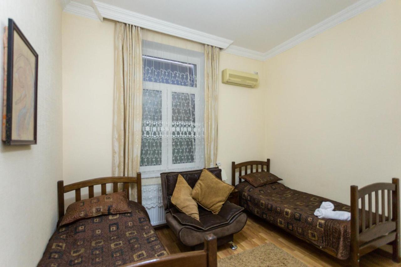 Gis Guest House Tbilisi Exterior photo