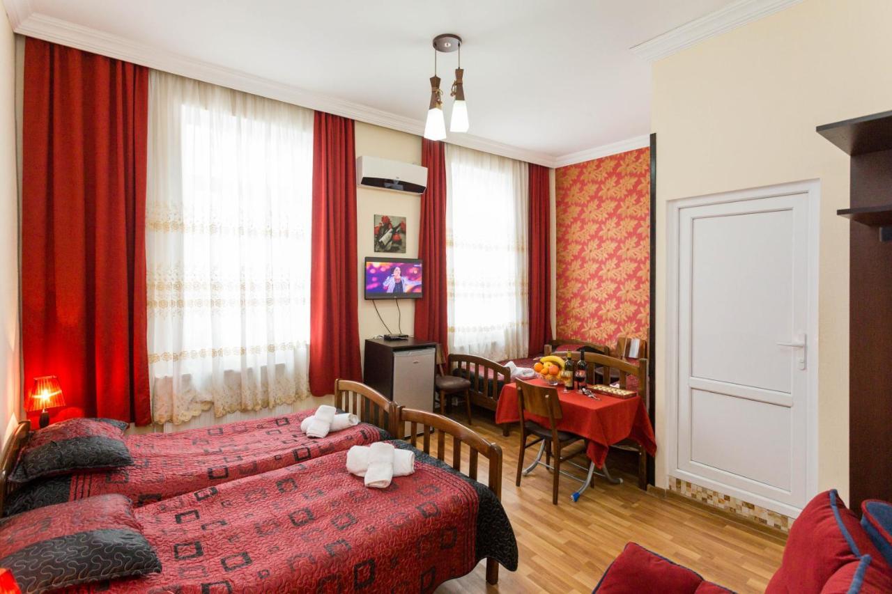 Gis Guest House Tbilisi Exterior photo