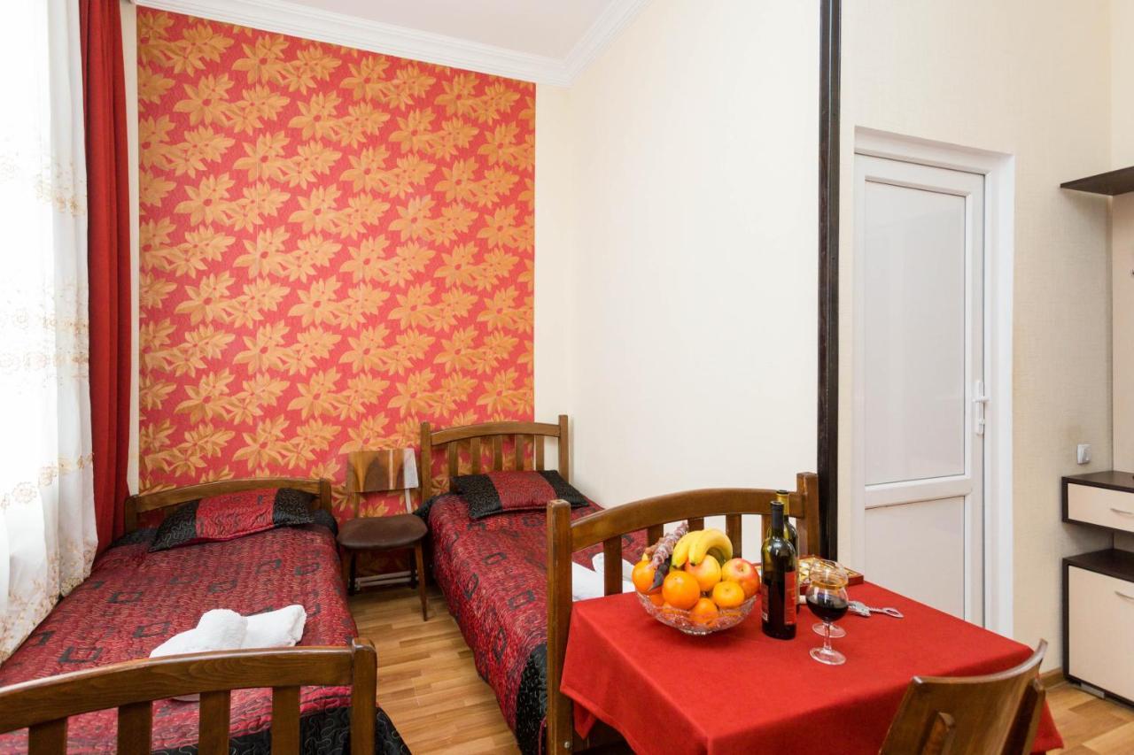 Gis Guest House Tbilisi Exterior photo