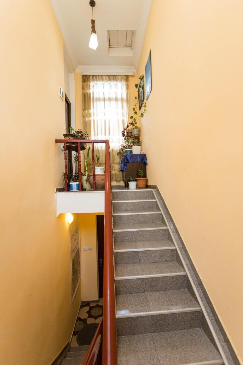Gis Guest House Tbilisi Exterior photo