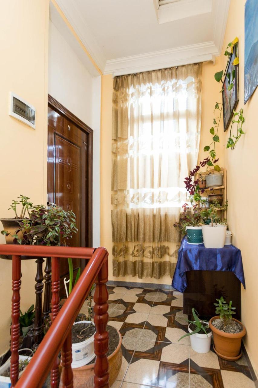 Gis Guest House Tbilisi Exterior photo
