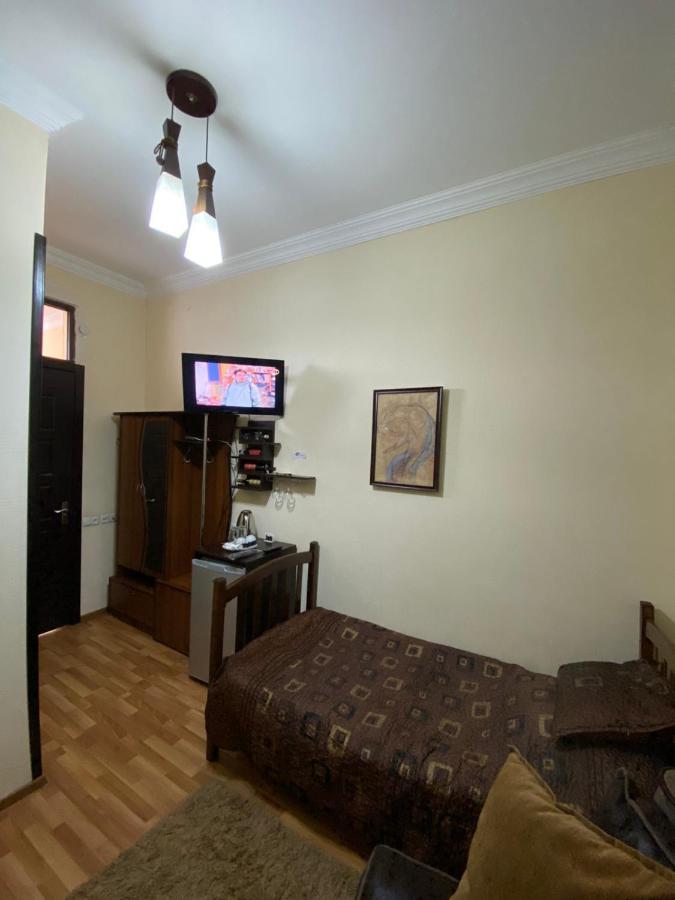 Gis Guest House Tbilisi Exterior photo
